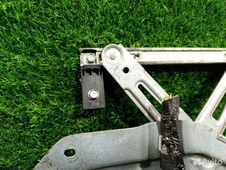 Стеклоподъемник передний левый Hyundai Tucson JM