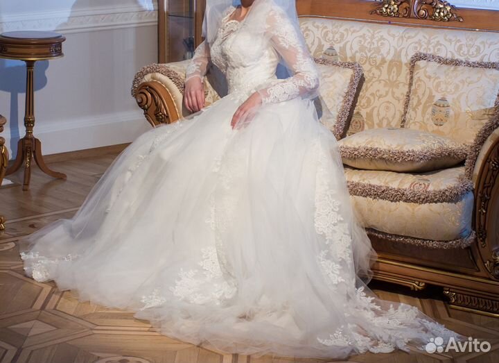 Свадебное платье