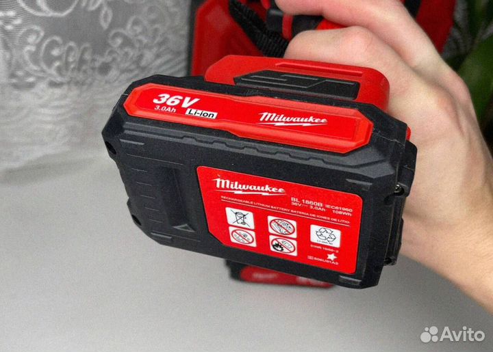 Шуруповерт (Абсолютно новый)