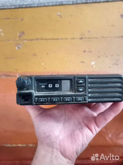 Автомобильная рация с антенной