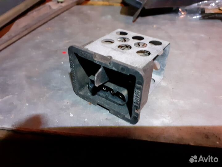 Резистор сопротивление печки бмв е36