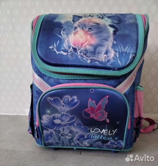 Школьный портфель, рюкзак