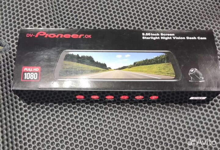 Зеркало с видеорегистратором и камерой заднего вид