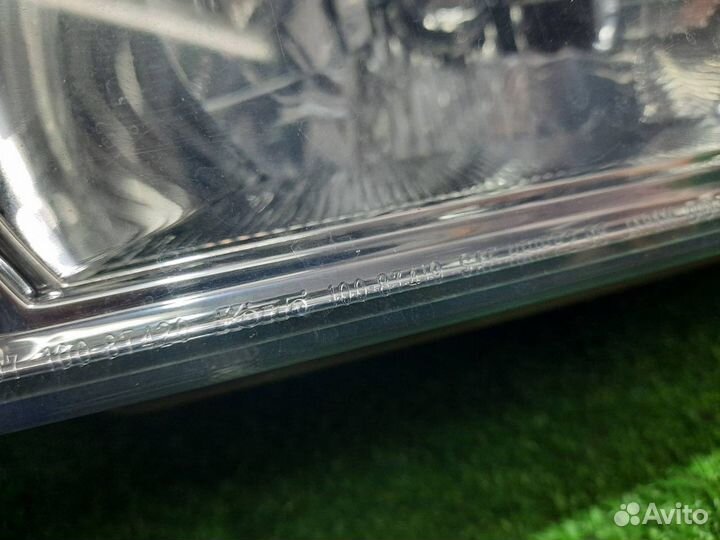 Фара передняя левая Mitsubishi Pajero 3 V73W 6G72