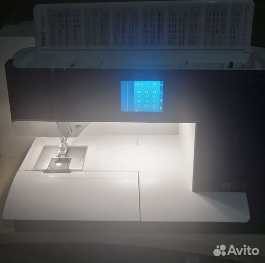Швейная машинка пфафф pfaff 710