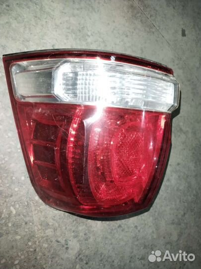 Фонарь задний toyota LK200