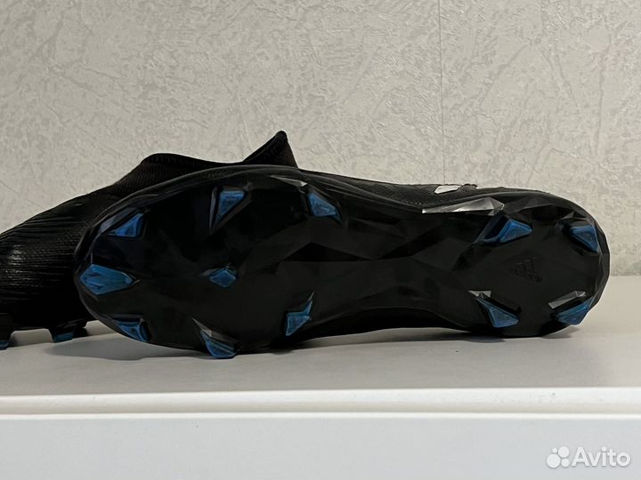 Бутсы adidas predator