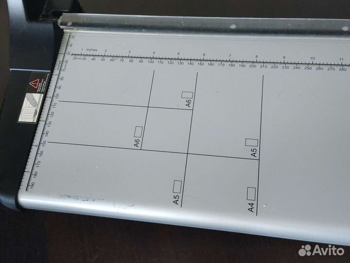 Резак для бумаги роликовый 3216