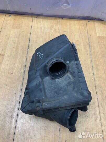 Корпус воздушного фильтра Opel Astra H Z19DT