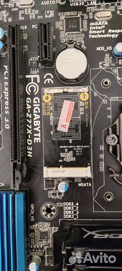 Материнская плата с процессором и памятью