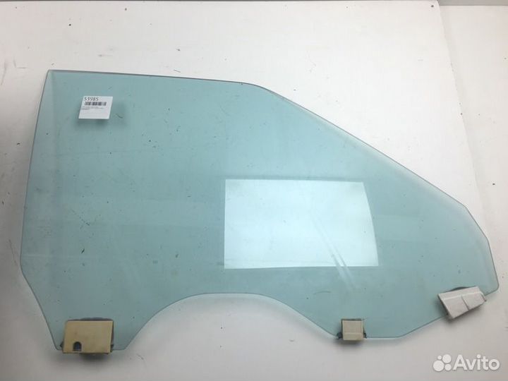 Стекло двери переднее правое Nissan Bluebird PU11