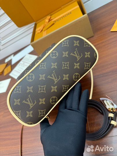Рюкзак Montsouris PM от Louis Vuitton