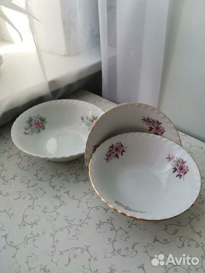 Фарфоровые салатники 
