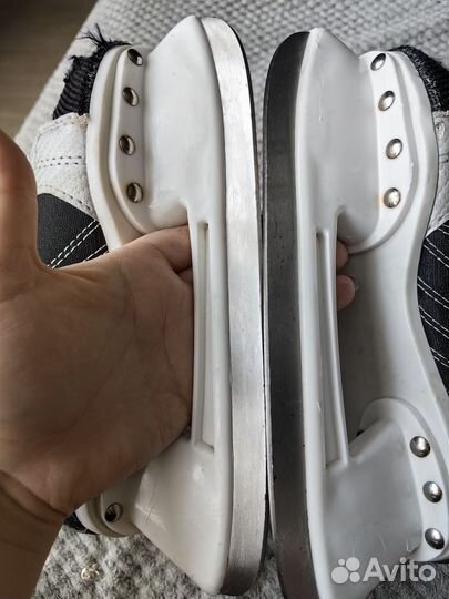 Коньки хоккейные детские 35 размер (22см стелька)