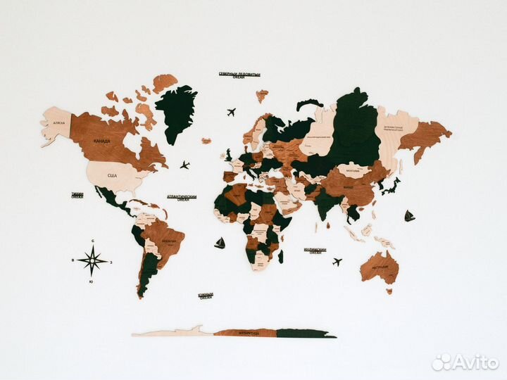 Деревянная карта мира в наличии на русском языке