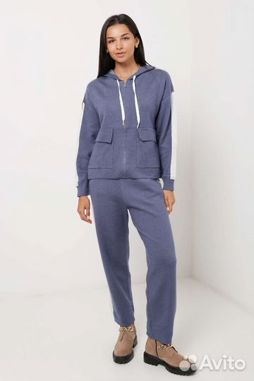 Спортивный костюм женский