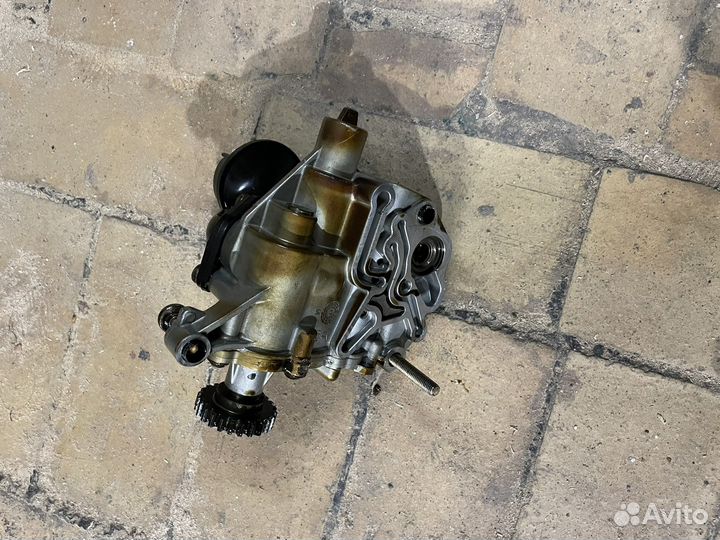 Насос масляный Audi Q5 8R