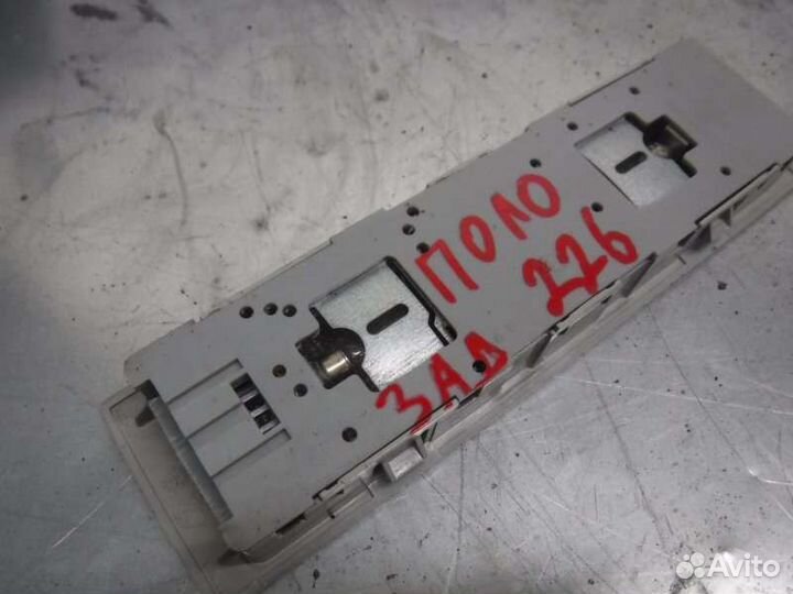 Плафон салонный задний Volkswagen Polo хэтчбек BUD