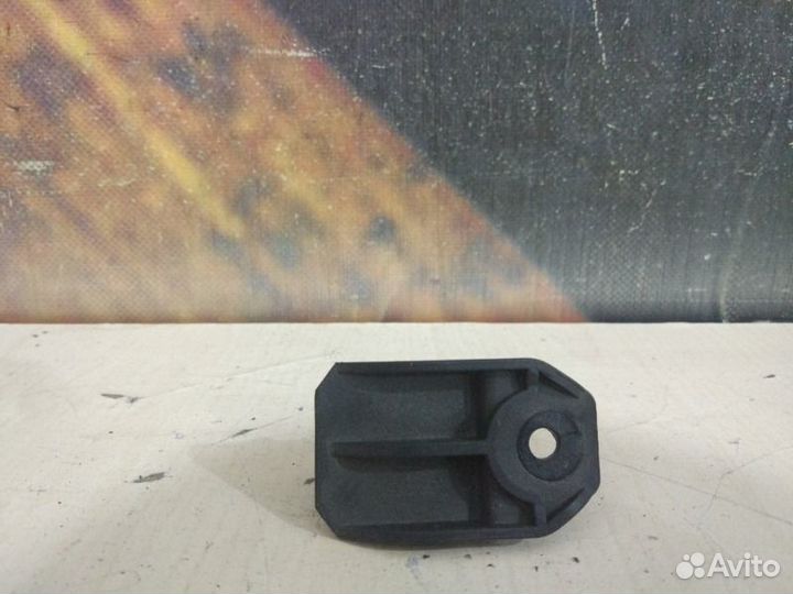 Крепление радиатора Bmw 528I E39 M52TU 1999