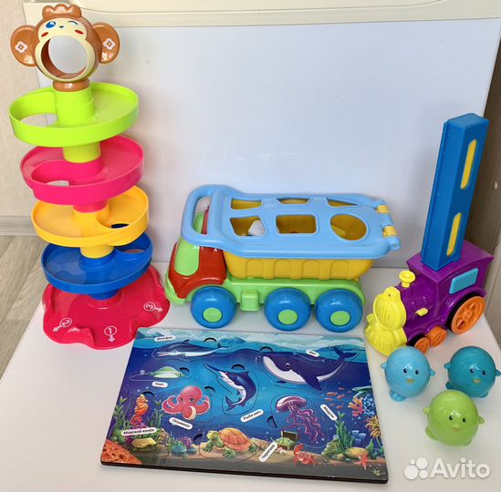 Развивающие игрушки пакетом