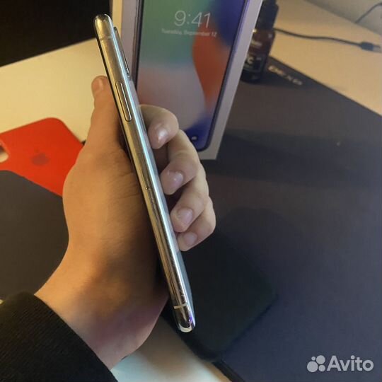 iPhone X, 64 ГБ