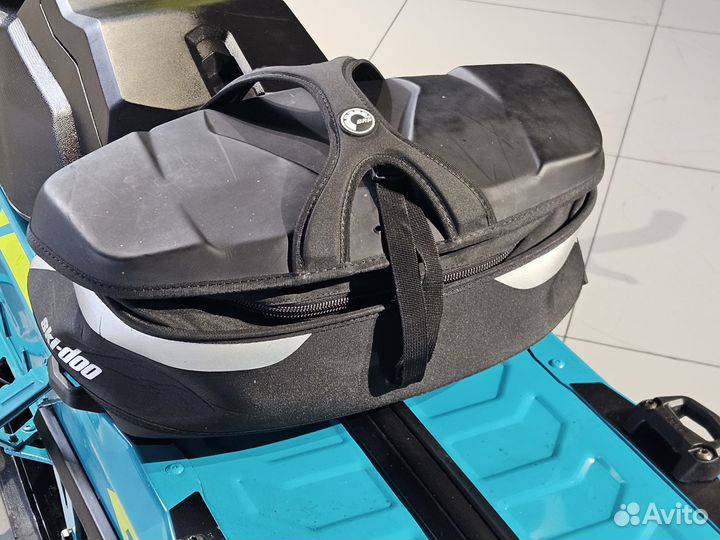 BRP Ski-Doo Summit X 154 850 E-TEC shot 2020