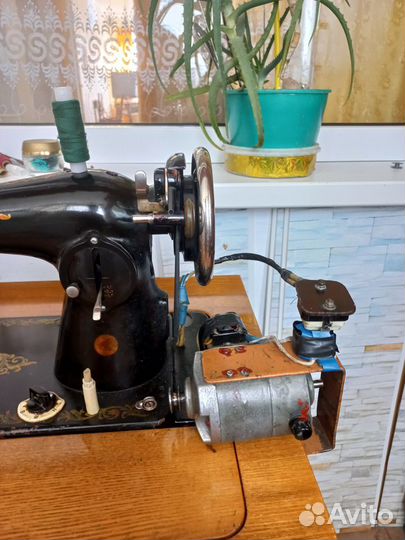 Швейная машина Подольск 142 м