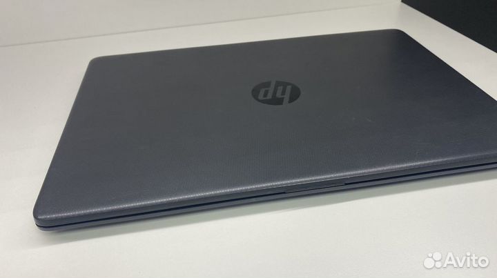 Ноутбук HP 15-dw1035ur 15.6