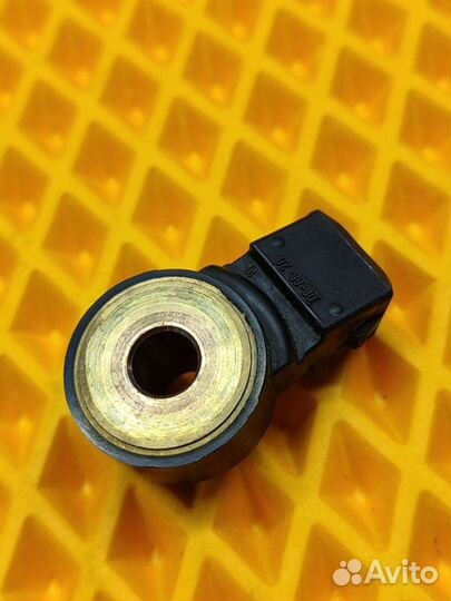 Датчик детонации Mercedes Cls W219 3.5 2009