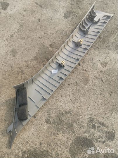 Обшивка стойки правая Chevrolet cruze J300