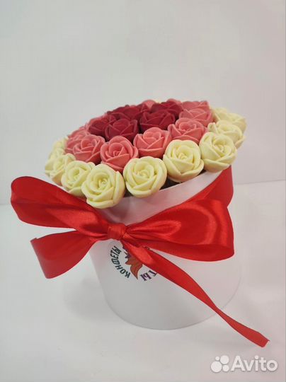 Розы из Белого Шоколада - 37 шт в Коробке