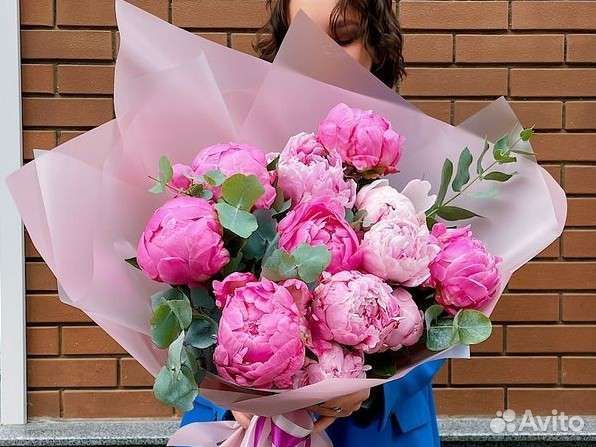 Живые цветы букеты пионы,букет цветов,доставка