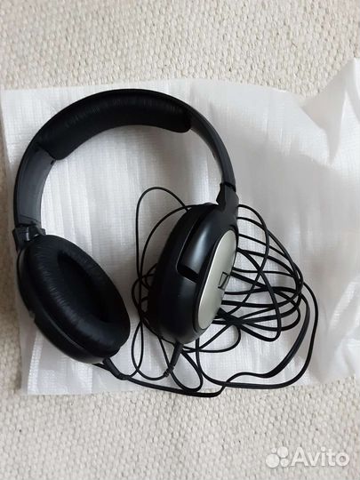 Наушники закрытые Sennheiser и микрофон Philips