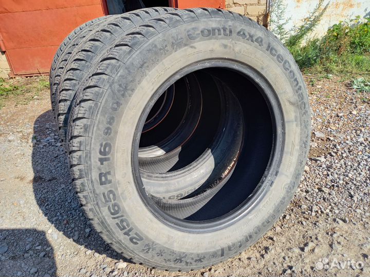 Continental Conti4x4IceContact 215/65 R16 98Q