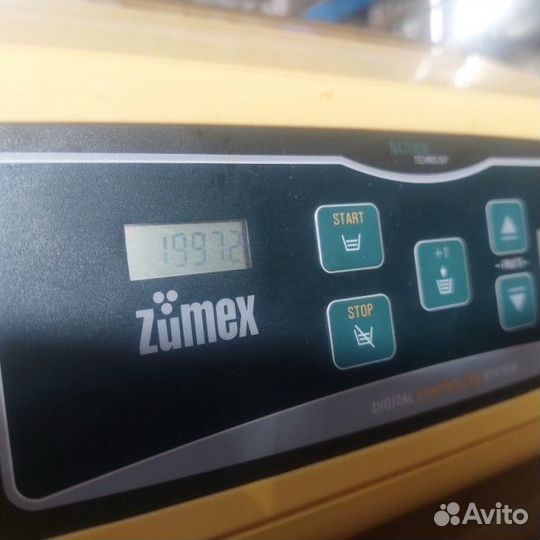 Соковыжималка для цитрусовых Zumex 200