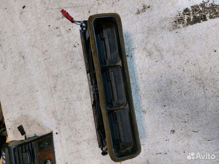 Дефлектор отопителя центральный audi a8 d2