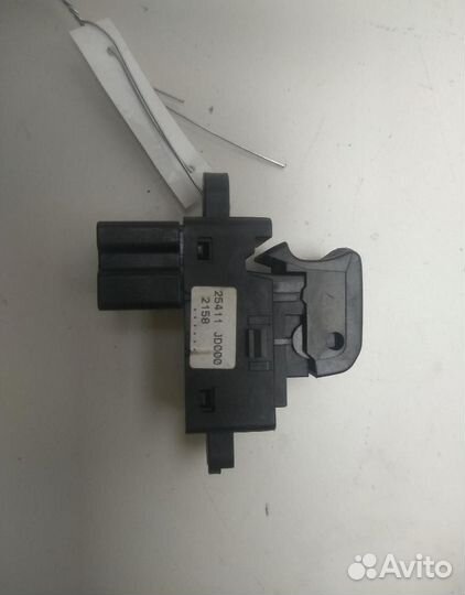 Кнопка стеклоподъемника Nissan Qashqai