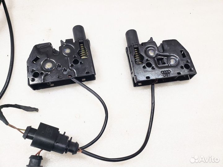 Трос,замок капота Audi A8 D4 (4H)