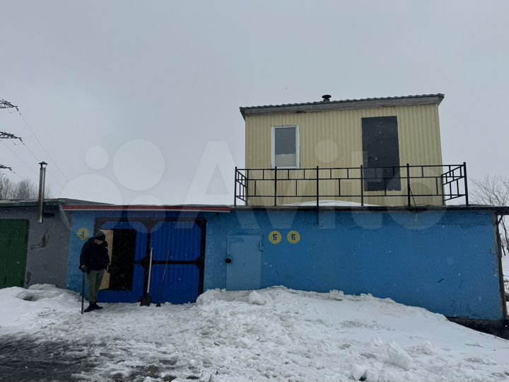 Гараж, > 30 м²