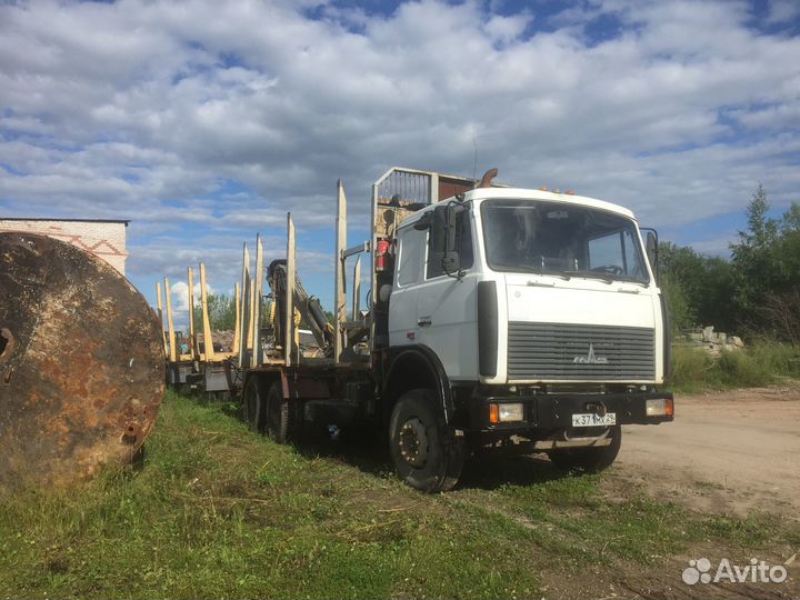 МАЗ 6303А8-328 с КМУ, 2012