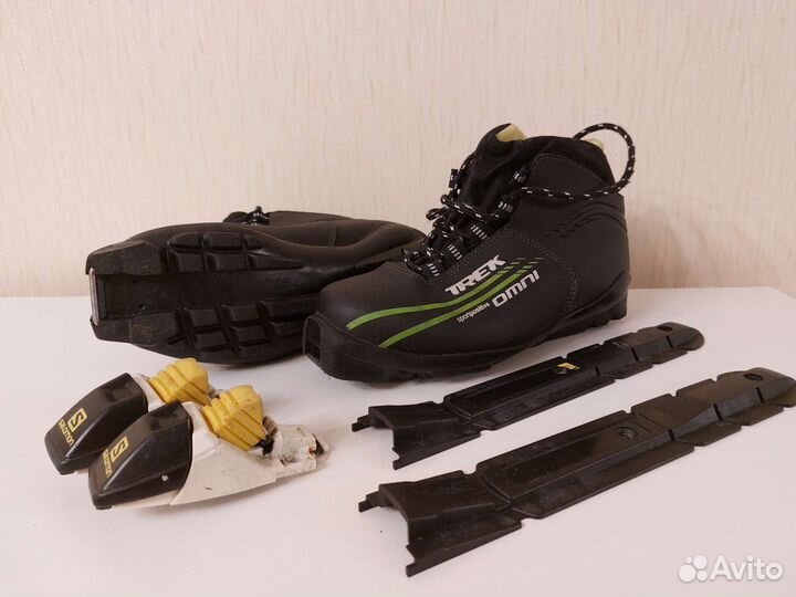 Ботинки лыжные