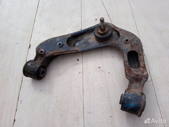 Рычаг верхний передний правый Nissan Pathfinder