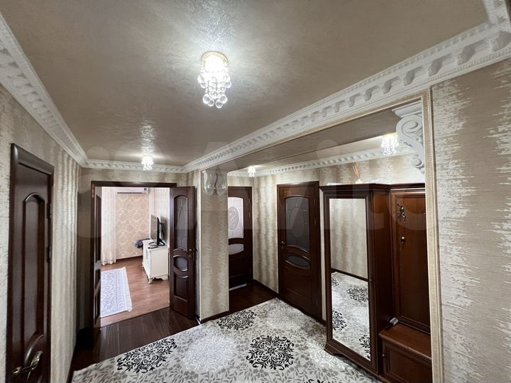 4-к. квартира, 80 м², 5/5 эт.