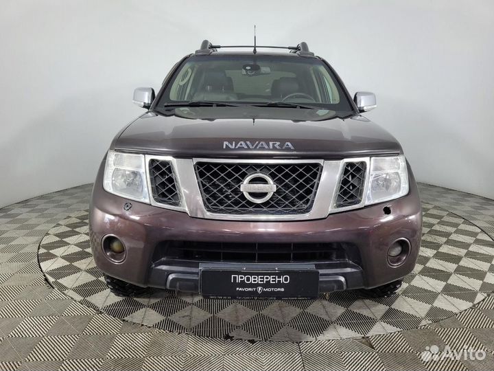 Nissan Navara 2.5 AT, 2011, 136 500 км