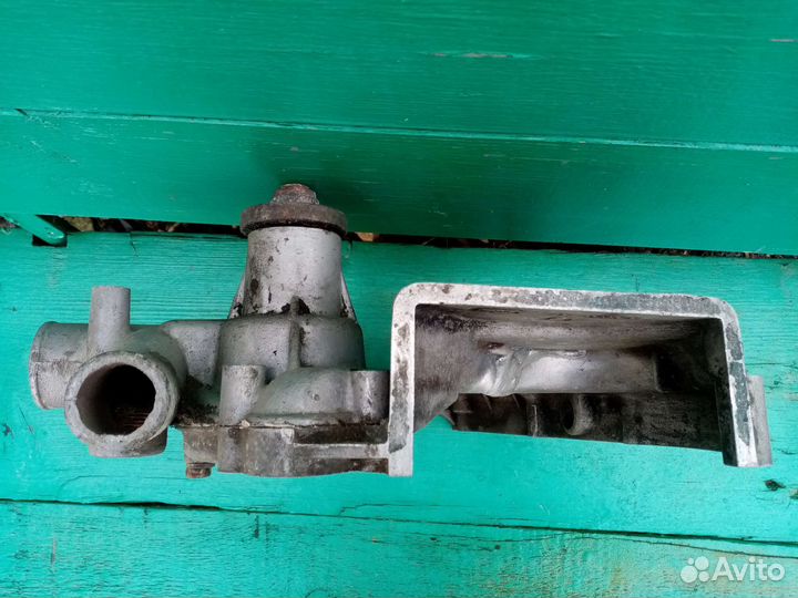 Передняя крышка змз-406