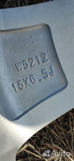 Литой диск r15 5х105