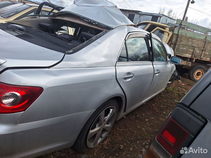 Дверь Toyota mark 2. 2005г