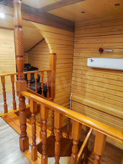 Дом 200 м² на участке 5 сот.