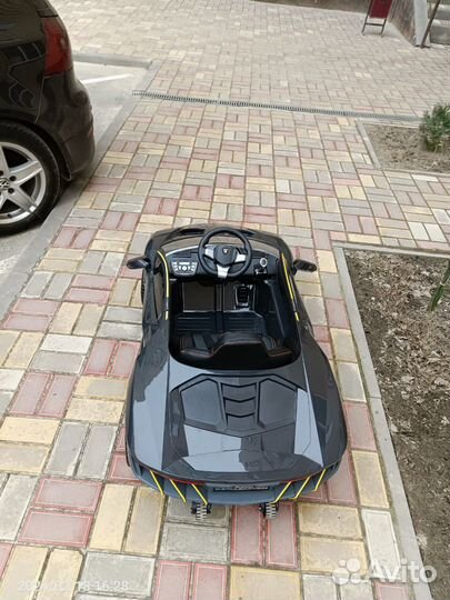 Детский электромобиль