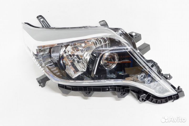 Фара прав. Toyota Land Cruiser Prado 150 13-17 LED